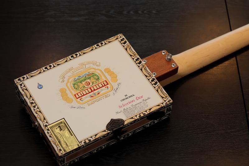 CBG製 Cigar Box Guitar シガーボックスギター