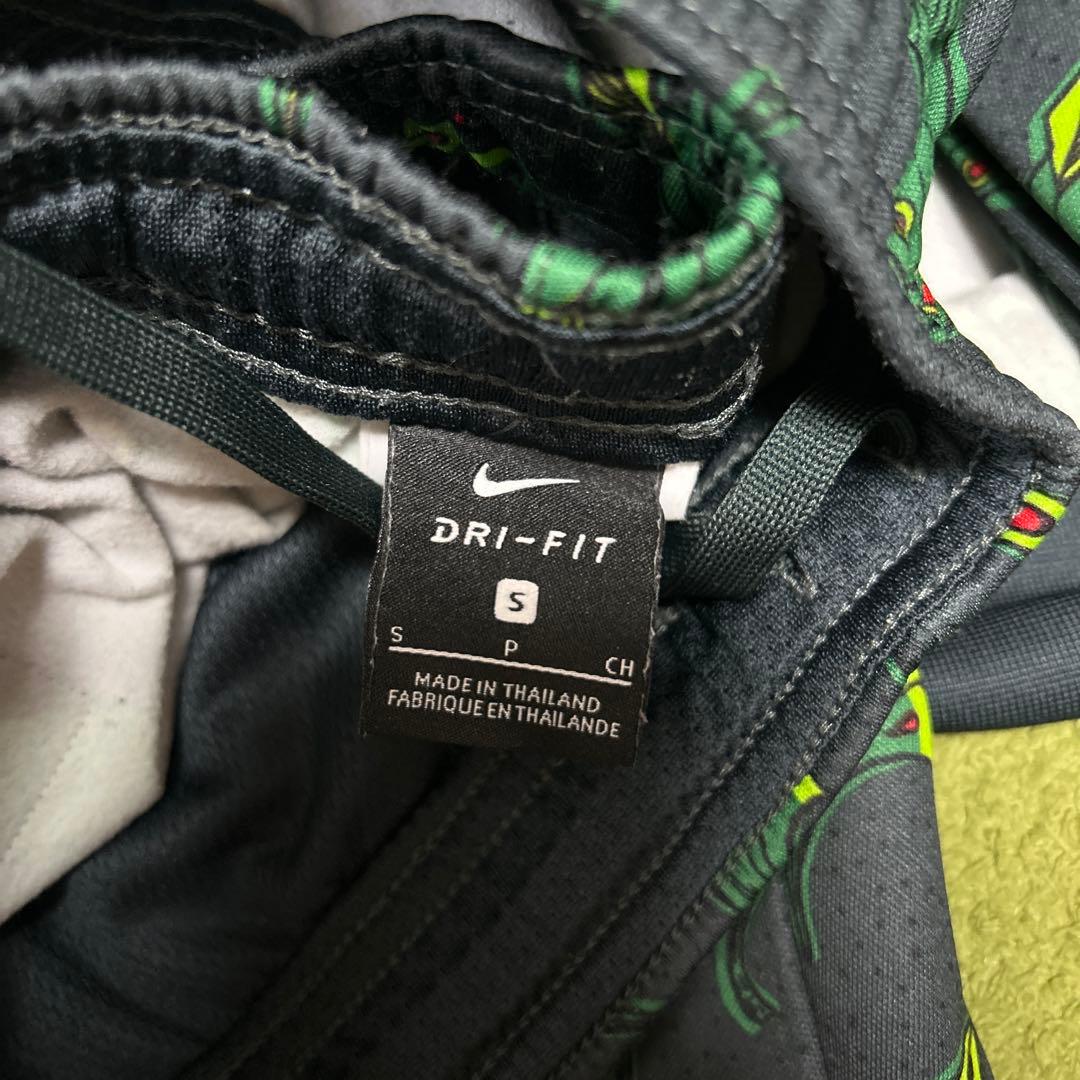 パリサンジェルマンNIKE サッカー　緑