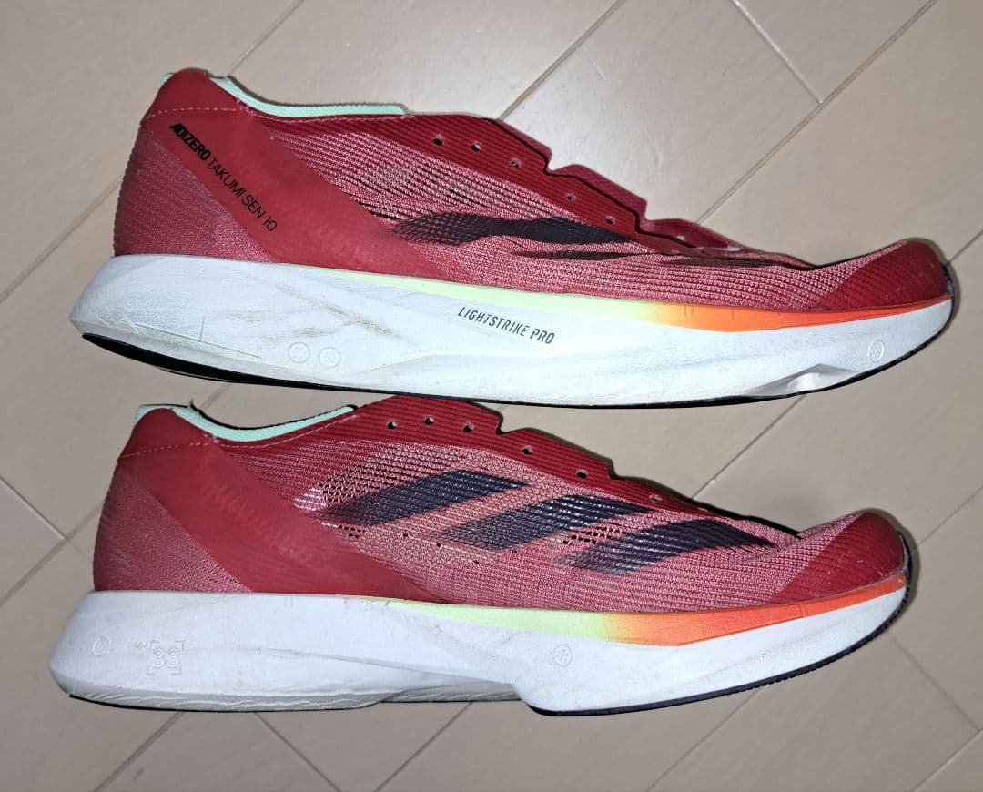 アディゼロ　タクミセン10 サイズ26.0 ランニングシューズ レッド