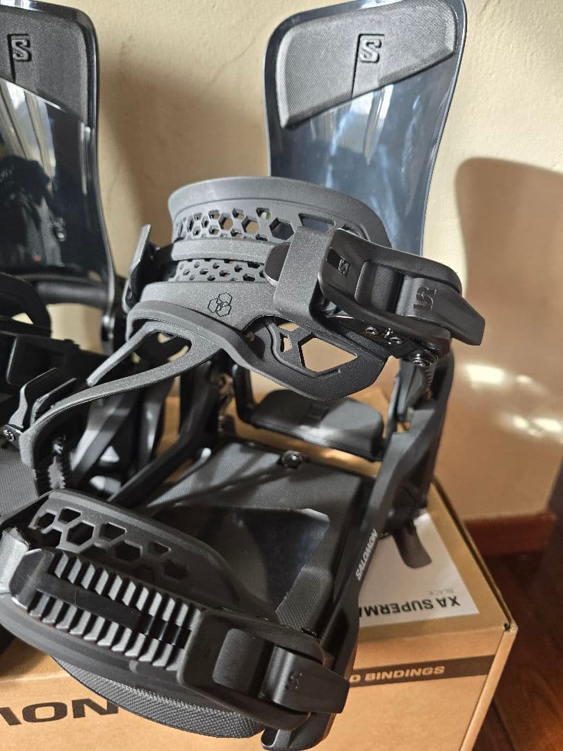 SALOMON SUPERMATIC スノーボードビンディング
