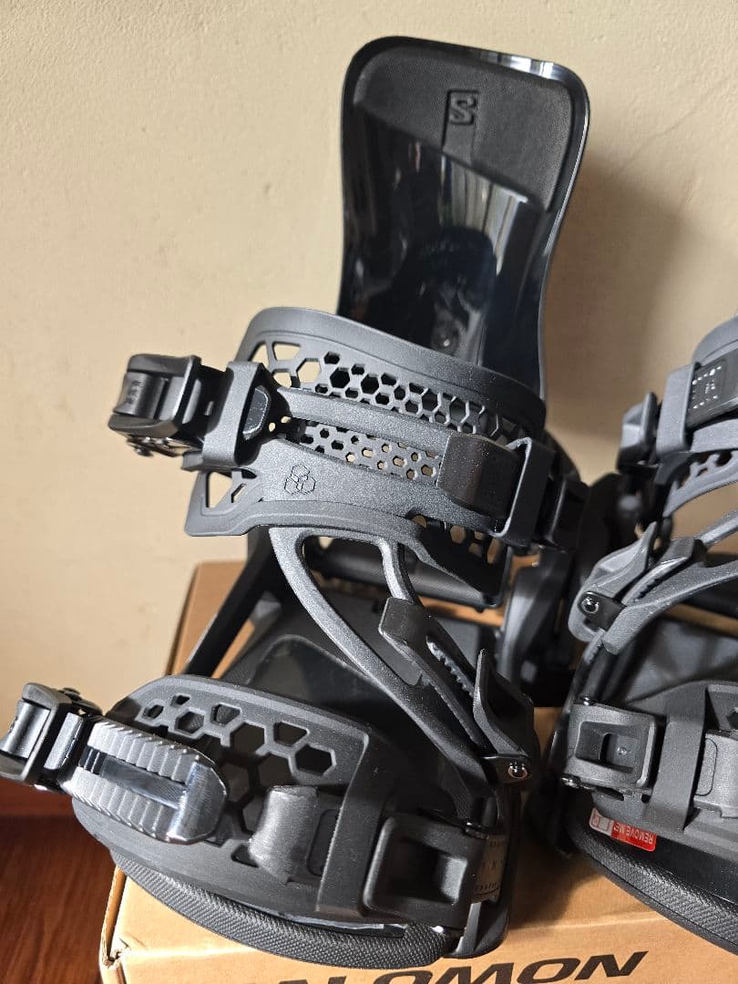 SALOMON SUPERMATIC スノーボードビンディング