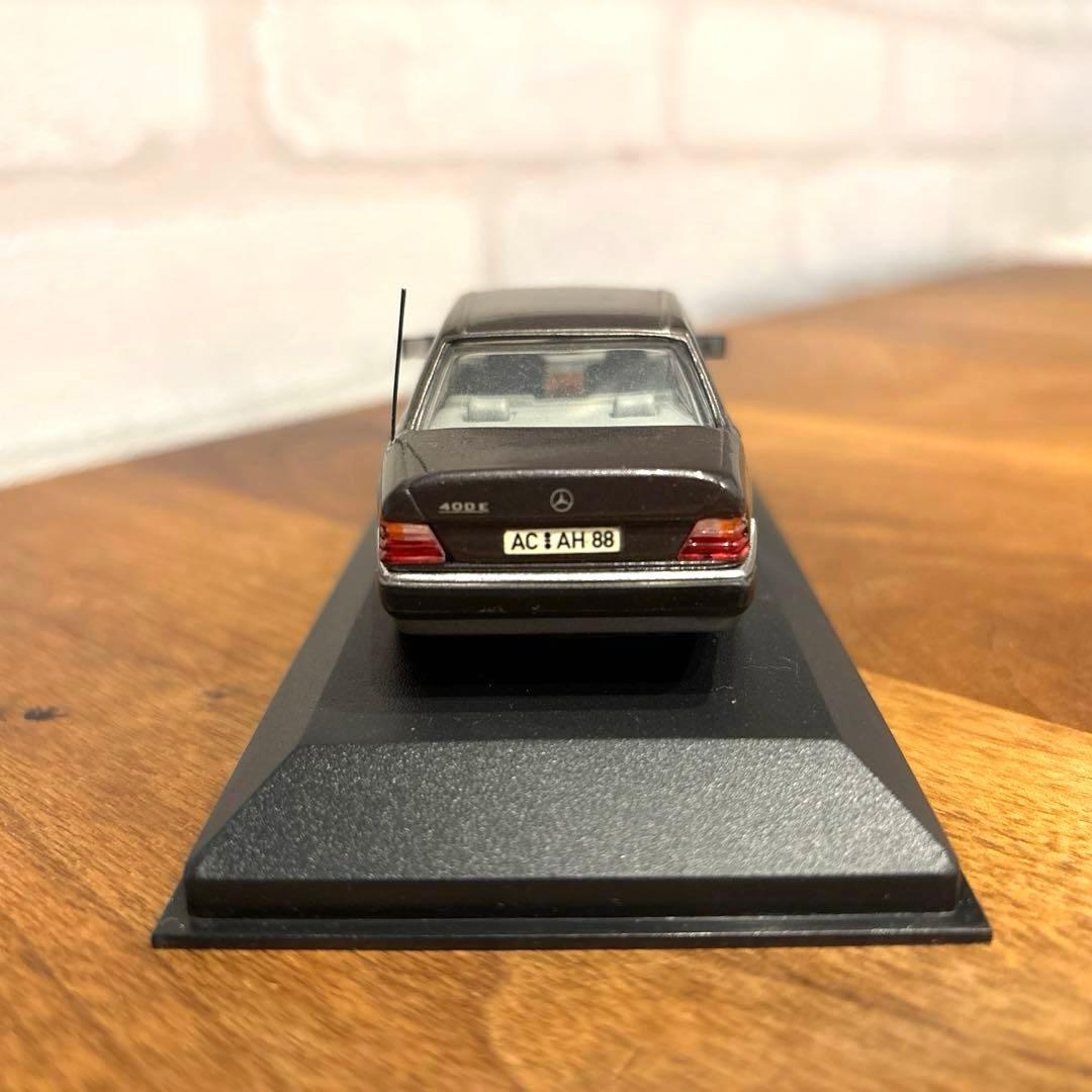 ミニカー MINICHAMPS Mercedes Benz 400E V8