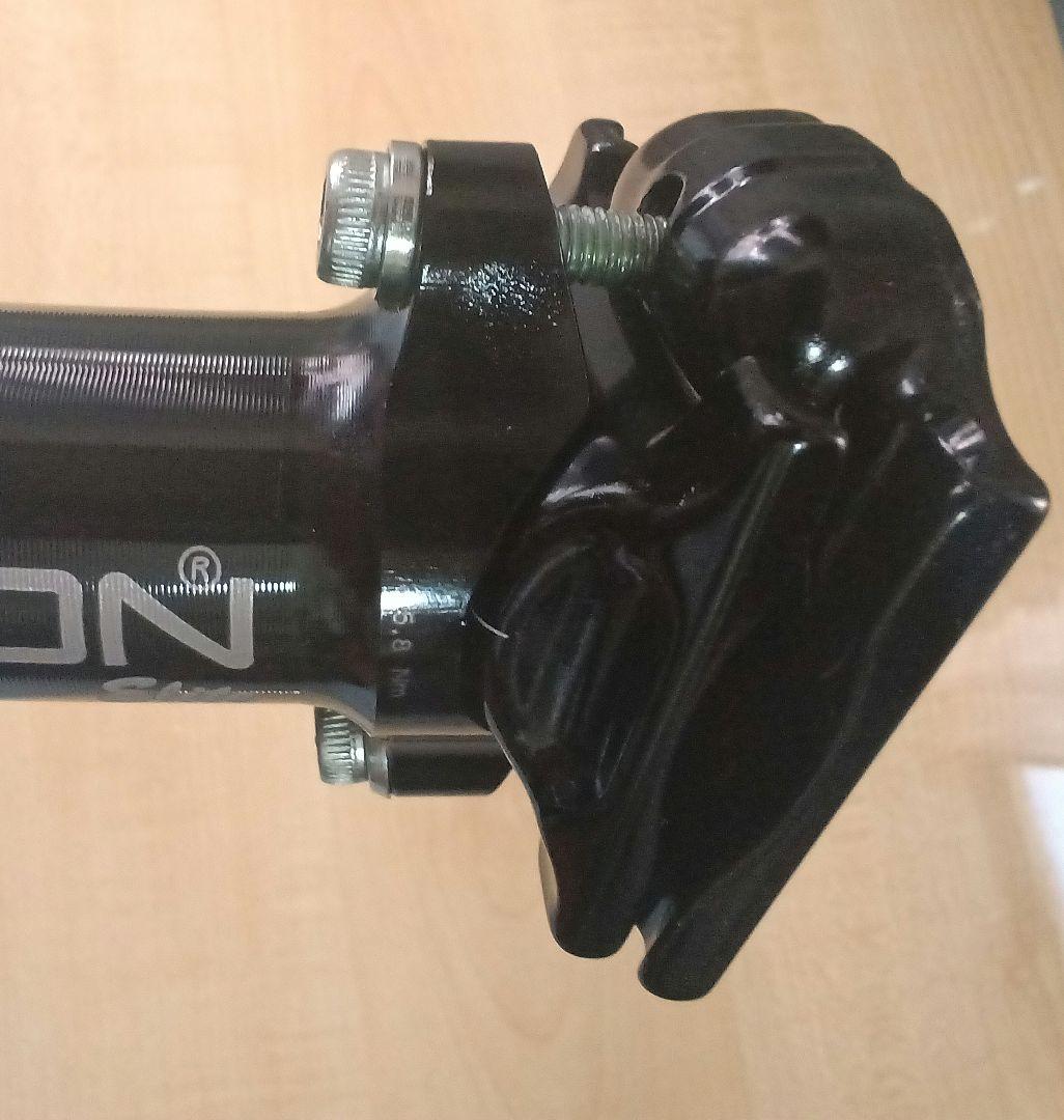 金*犀様 THOMSON シートポスト 27.2x330mm セットバック有