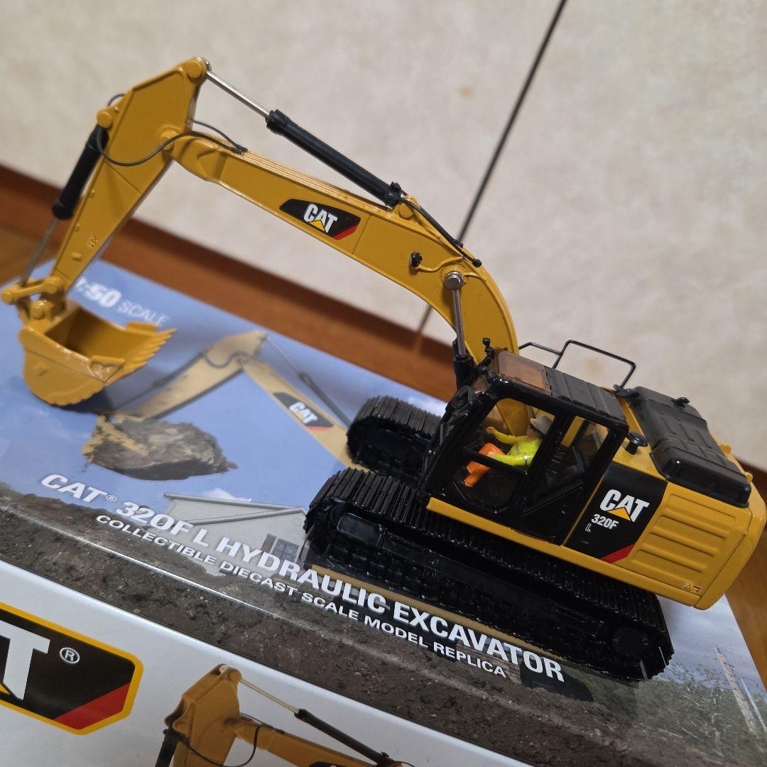 CAT 320FL Hydraulic Excavator 1:50スケール