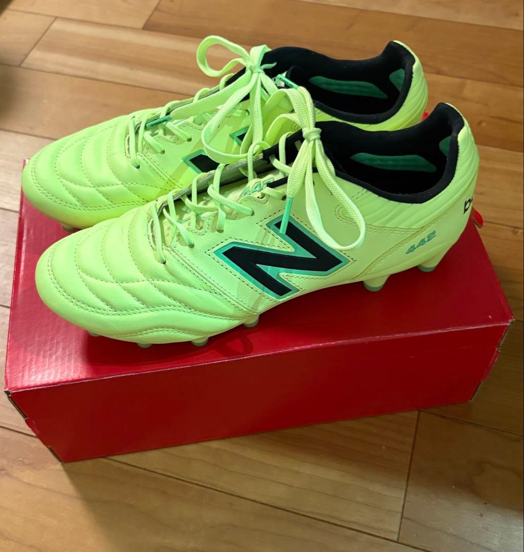 New Balance 442V2PROHGサッカースパイク　ライムグリーン