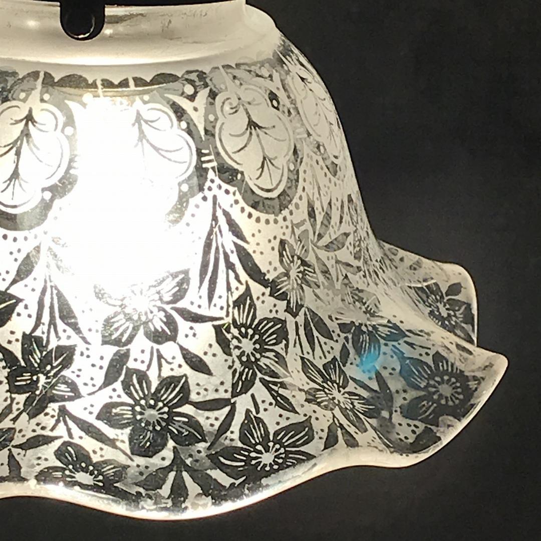 ③　英国アンティーク　エッチングガラス　ボタニカル　ランプシェード