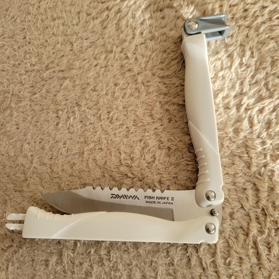 システムボックス　ルアー×4　DAIWA リーダー　ストリンガ　ハサミ　ナイフ