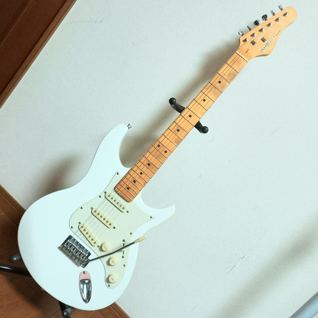 BEHRINGER　iAXE393　USB端子付き 　エレキギター　弦は新品！