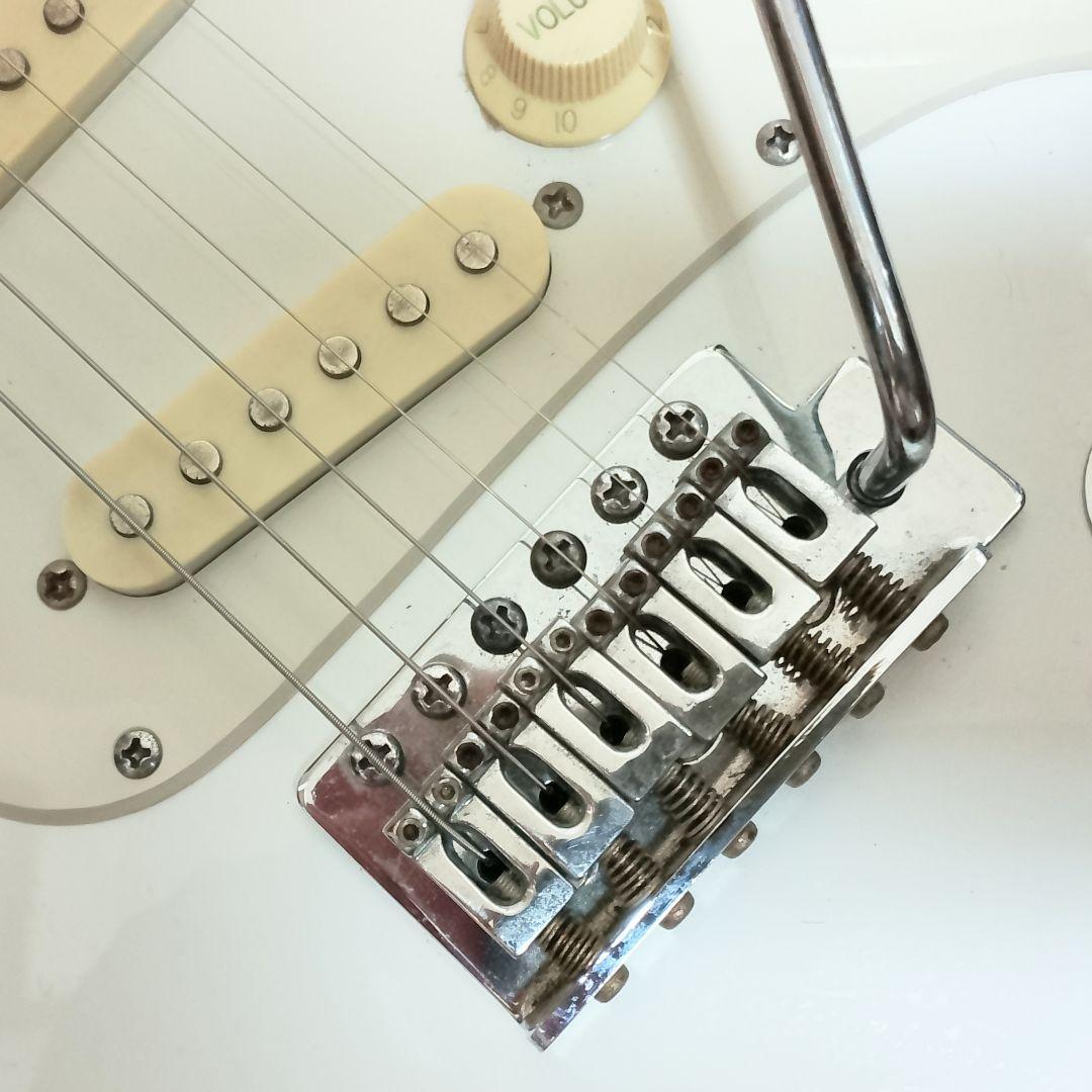 BEHRINGER　iAXE393　USB端子付き 　エレキギター　弦は新品！