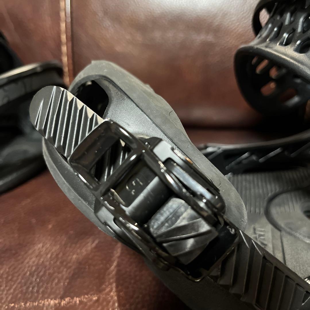 BURTON MALAVITA WING est M マラヴィータ