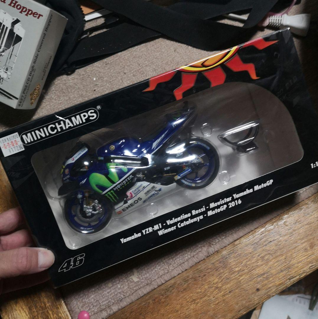 ミニチャンプス 1/12 YZR-M1 V.ロッシ カタルーニャGP優勝2016