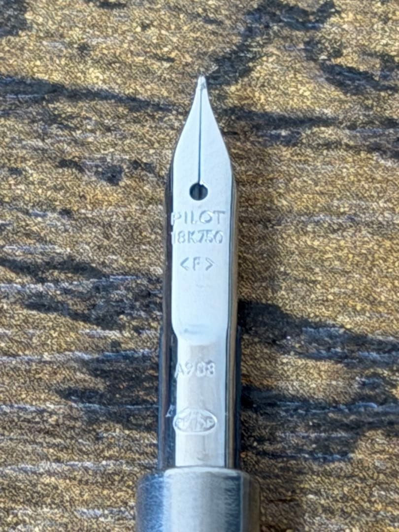 新品未使用　2008年製　キャップレス　フェルモ　18金　F パイロット　万年筆