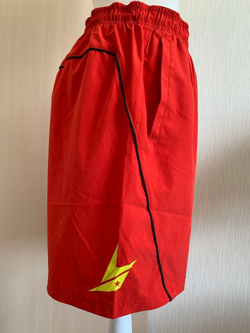 【希少】YONEX ヨネックス リンダンモデル ハーフパンツ Lサイズ レッド