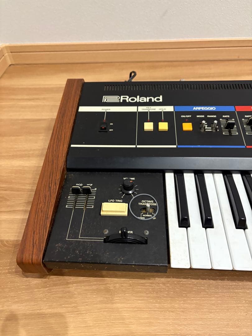 Roland JUNO-6 ポリフォニック・シンセサイザー