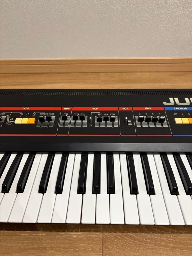 Roland JUNO-6 ポリフォニック・シンセサイザー