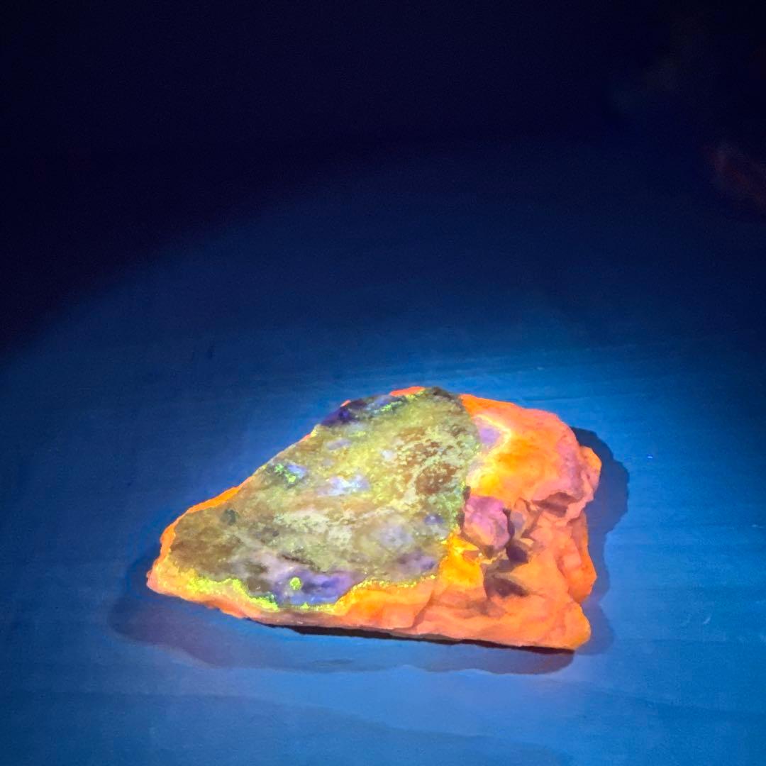 松田 北海道石　然別オパール　蛍光オパール116g