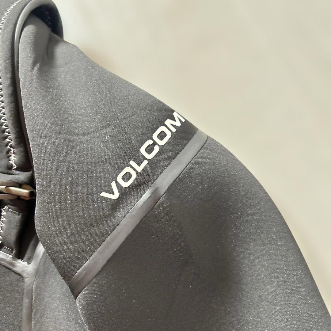 【新品未使用 50%↑OFF】Volcom ウエットスーツ フルスーツ ボルコム