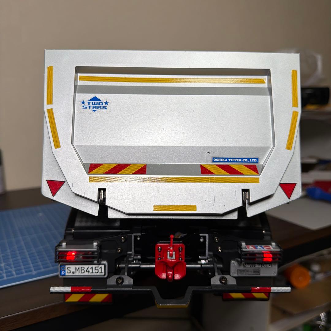 タミヤ　1／14トラック　アロクス4151 8X4ダンプ