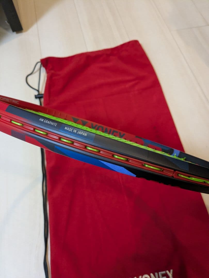 【ほぼ新品・2回のみ使用】YONEX ブイコア100（2023）グリップサイズ2
