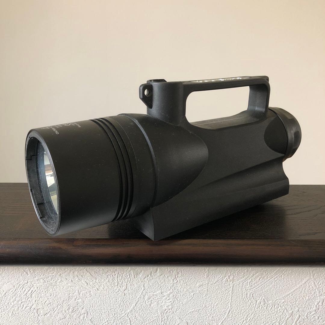 POLARION フラッシュライト　3400ルーメン