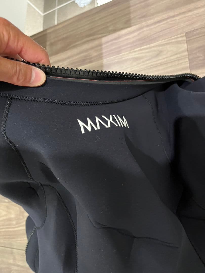 MAXIM ドライスーツ　ML　サーフィン　3回のみ使用品