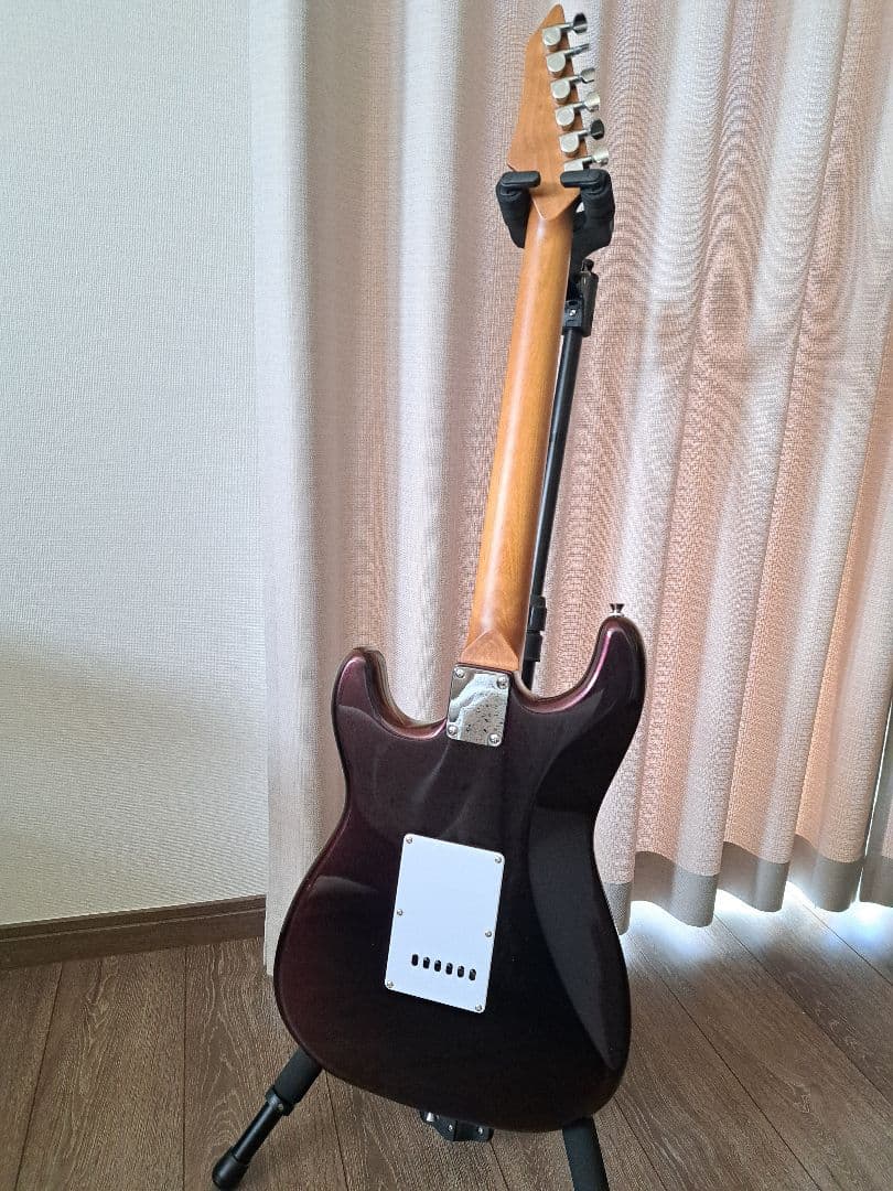 新品ほぼ未使用　スマートエレキギター 8種エフェクター内蔵