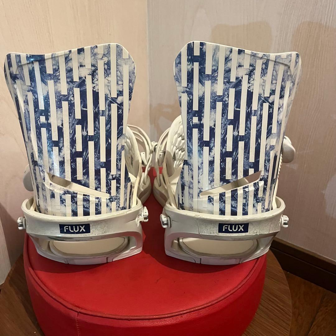 半額以下！24-25 FLUX DS ARTIST SERIES M