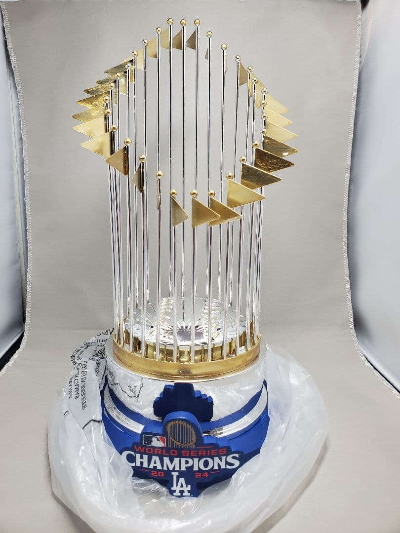 【激レア】ワールドシリーズ優勝トロフィー MLB 大谷翔平 ドジャース FOCO