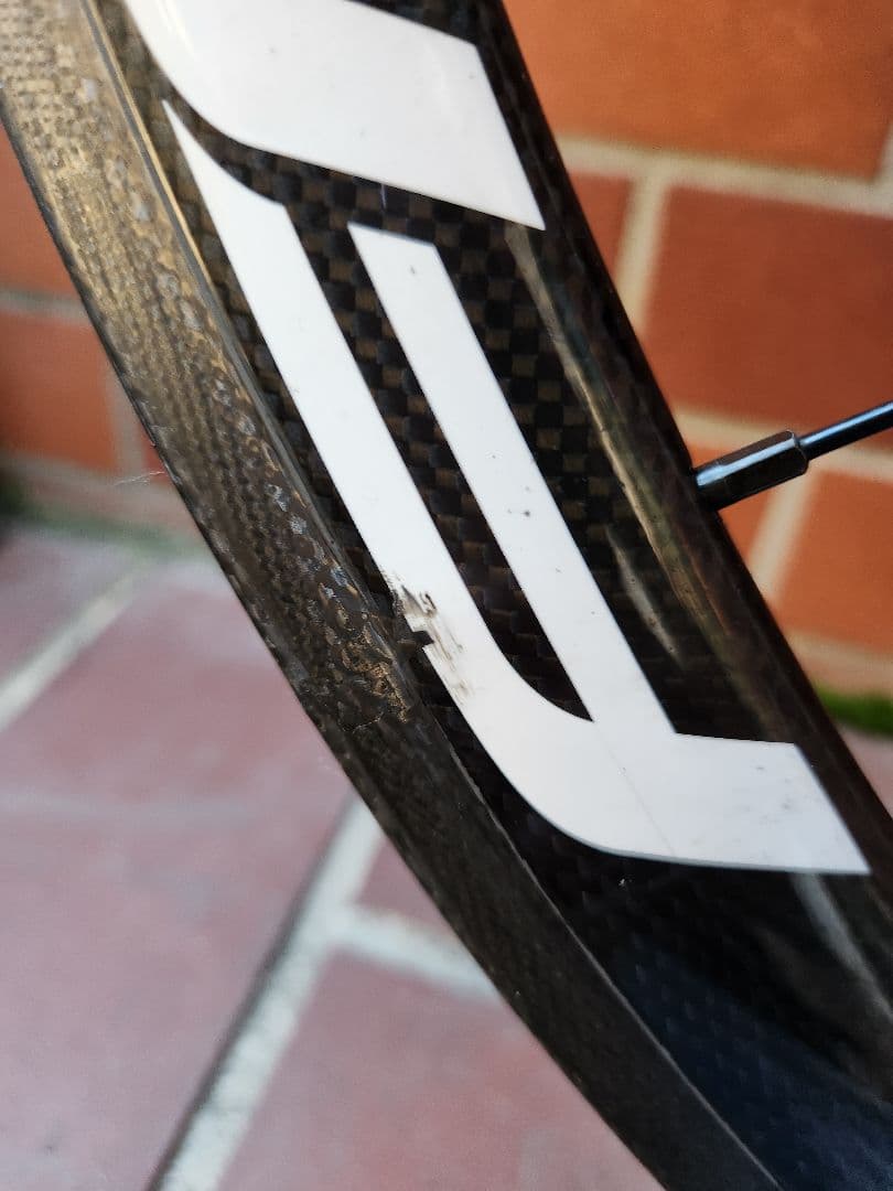 FFWD F4R チューブラー