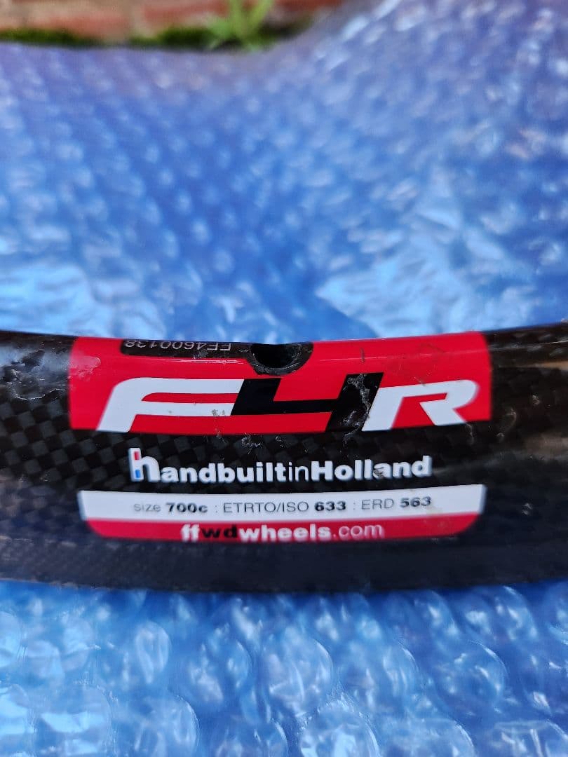 FFWD F4R チューブラー