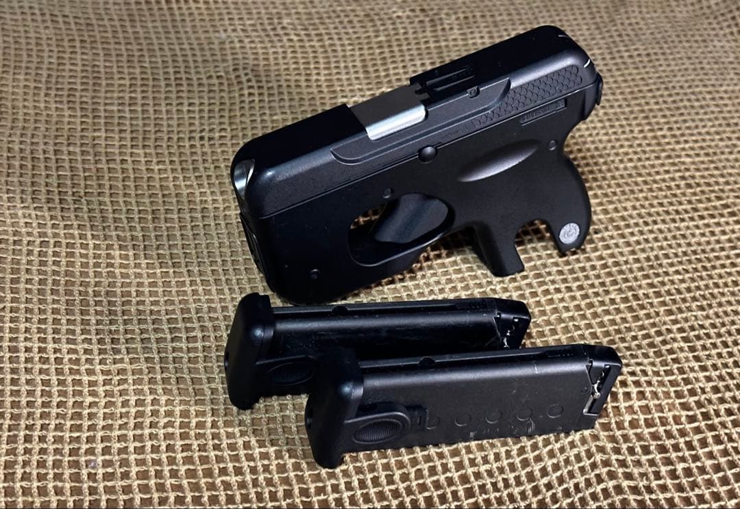 東京マルイコンパクトキャリー CURVE 18歳以上 ガスガン