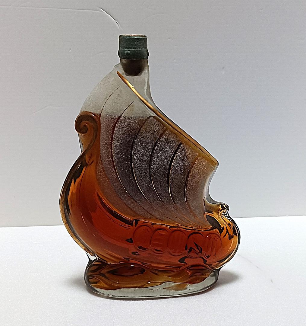 【希少】 未開栓 箱付き コニャック ラーセン クリア ボトル 船 40%