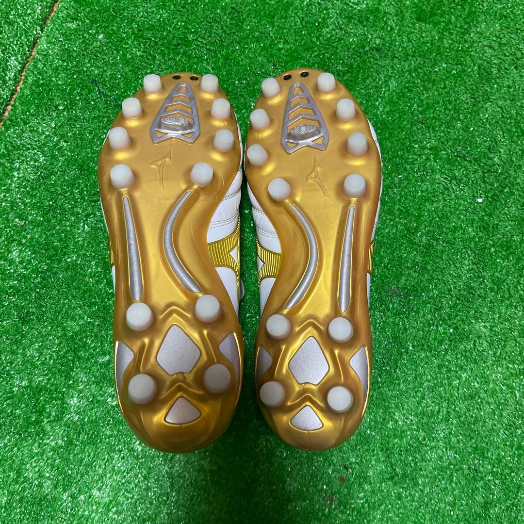 ミズノ モレリア NEO Ⅱ(ホワイト×ゴールド)