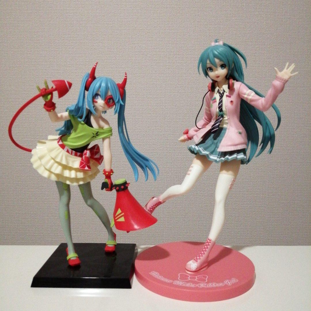 初音ミク フィギュア 8点セット ボカロ 水着 バニー サンタ 制服 ドレス