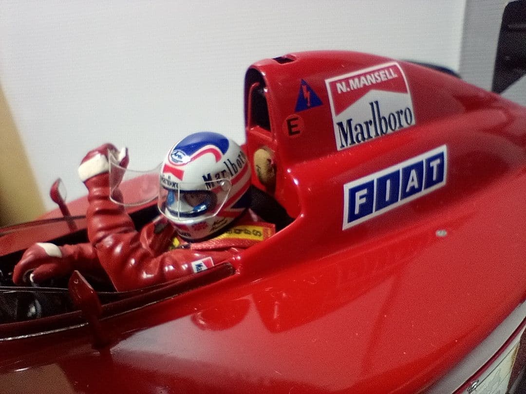 エグゾト1/18フェラーリ641/2マンセルフィギュア付