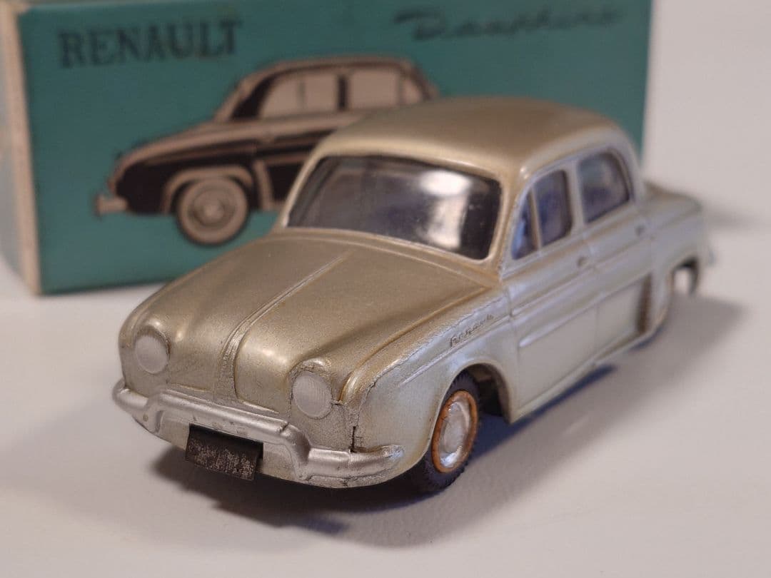 ミニカー BUBY art.1011 RENAULT DAUPHINE