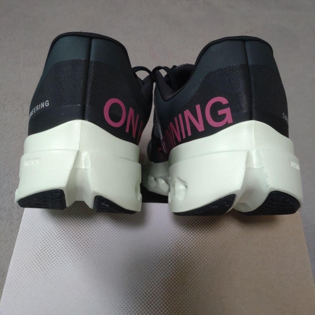 【超美品】On Cloudsurfer Next ランニングシューズ