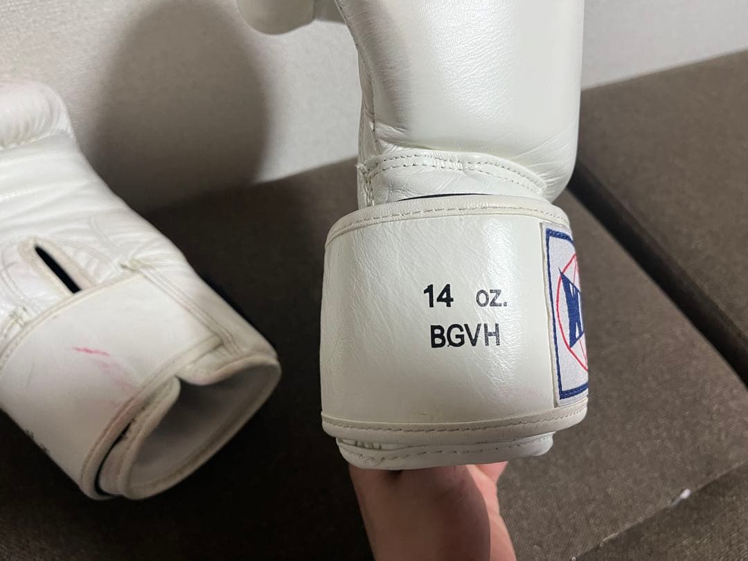 中古　WINDY ボクシンググローブ 14 oz. BGVH ホワイト