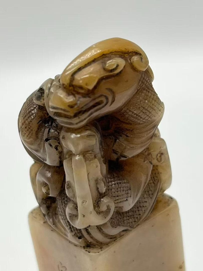 清時代 芙蓉寿山石印　瑞獸鈕 鄧石如印 名人印　印文【鄧石如印】(F-246)