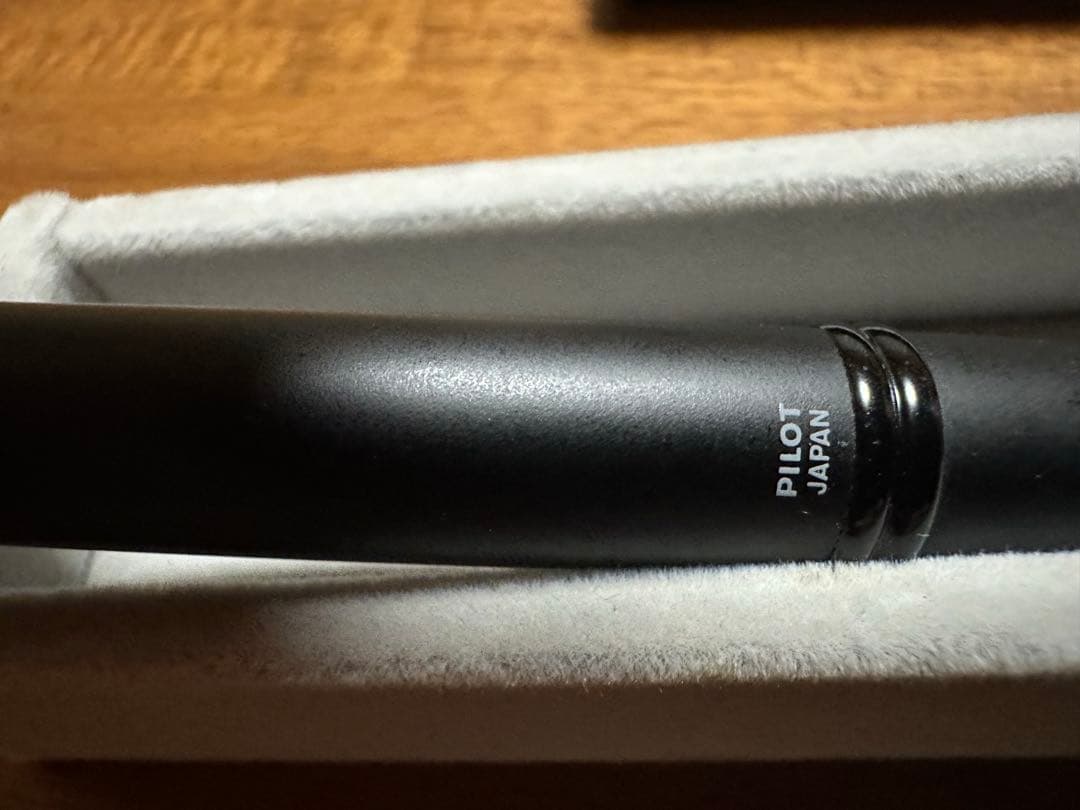 PILOT キャップレス マットブラック EF 2024購入