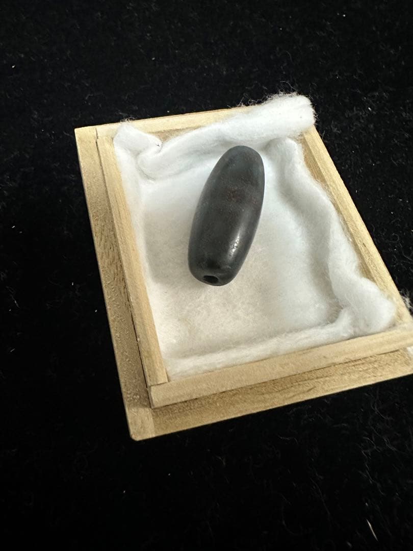 紅朱珠　仏六眼天珠