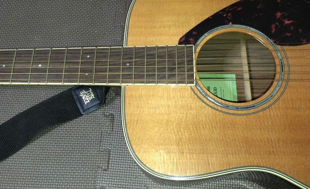 お値下げしました♪ヤマハのアコースティックギター「YAMAHA FG830」