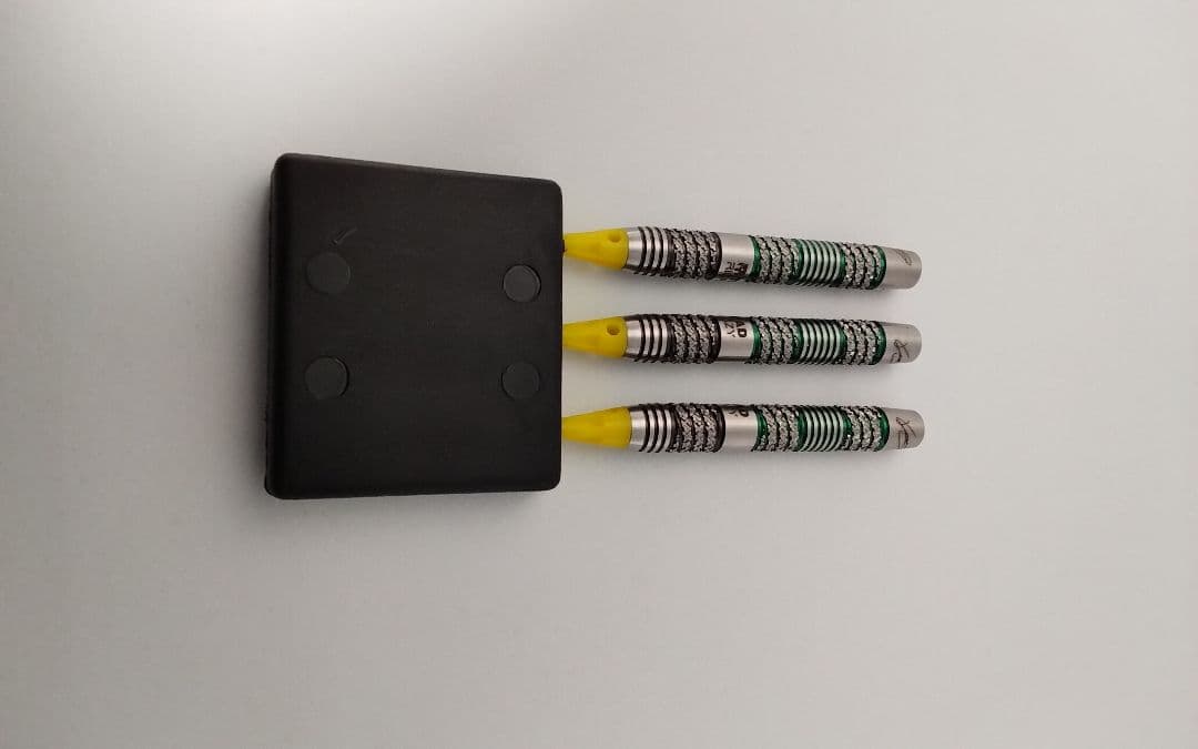 ん*。様 ヒット作!リカルド×レイジー!コラボ!極美品ダーツセット22gパッケー