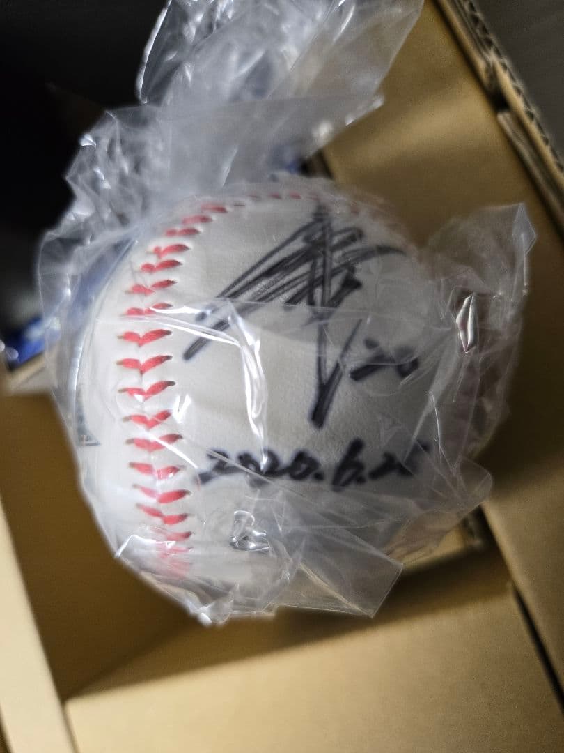 坂本裕哉 横浜DeNAベイスターズ BBM プロ初勝利記念直筆サインボール