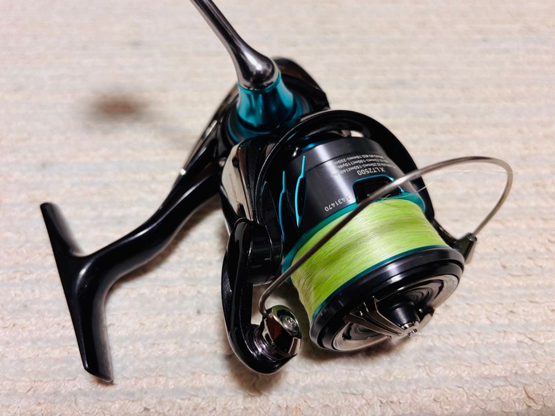 ダイワ 24 エメラルダスX LT2500 スピニングリール