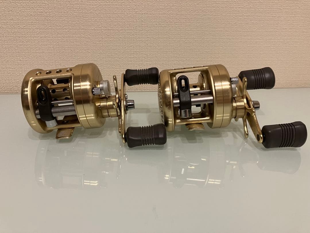 2台セット！シマノ　カルカッタ101XT ベイトリール　機関良好
