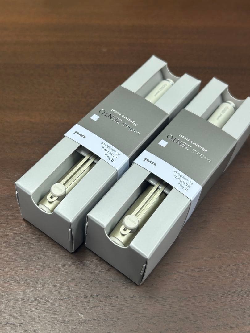 ZENTOユニボール ゼント シグニチャー0.7mm シャンパンゴールド 2本