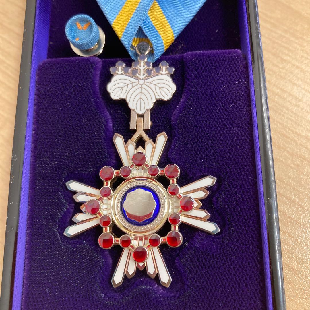 【美品】瑞宝単光章 H15制度改正後 新型 旧勲六等瑞宝章 勲章 褒章 徽章