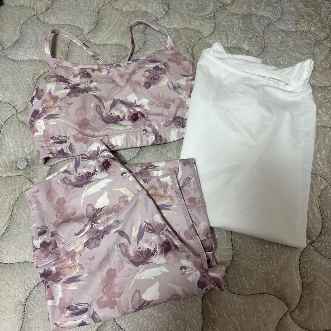 SUKALA プルオーバー付き　花柄ブラトップ　レギンスセット　lava