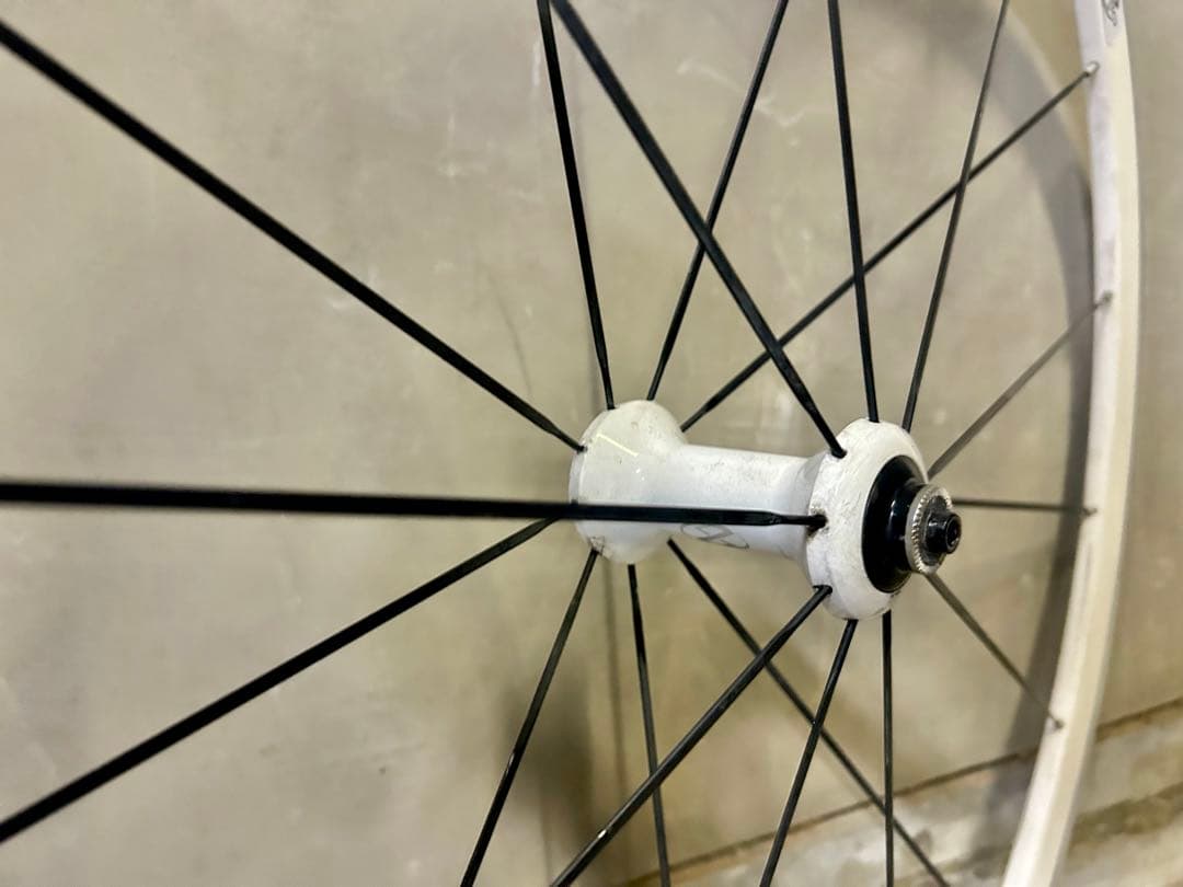 ◆白リムのカッコいい前輪ホイール◆重量0.80kg